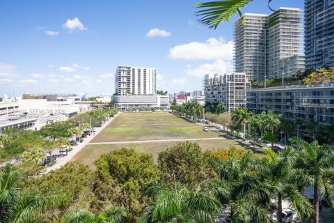 Купить кондоминиум в Майами, Флорида 2 спальни, 106.47м2, № 2047793 - фото 23