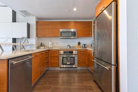 Купить кондоминиум в Майами, Флорида 2 спальни, 106.47м2, № 2047793 - фото 7