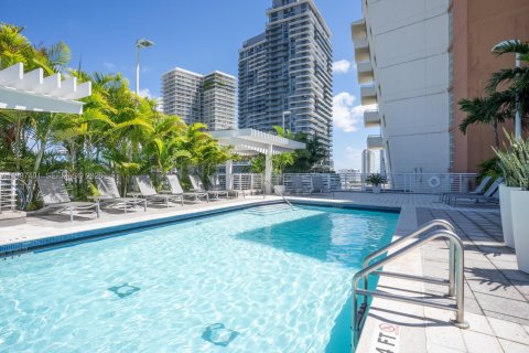Купить кондоминиум в Майами, Флорида 2 спальни, 106.47м2, № 2047793 - фото 22