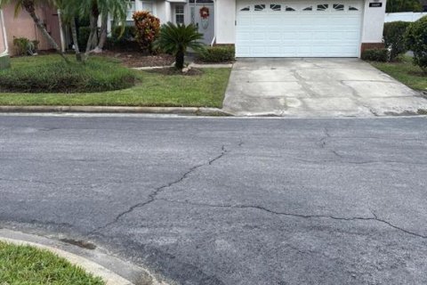 House in Orlando, Florida 2 bedrooms, 141.95 sq.m. № 1919572 - photo 1