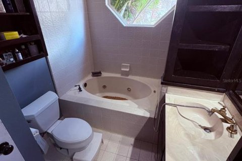 House in Orlando, Florida 2 bedrooms, 141.95 sq.m. № 1919572 - photo 20