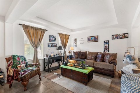 Villa ou maison à vendre à Haines City, Floride: 4 chambres, 236.44 m2 № 2098227 - photo 7