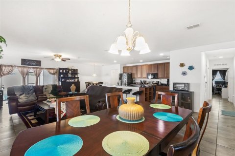 Villa ou maison à vendre à Haines City, Floride: 4 chambres, 236.44 m2 № 2098227 - photo 14