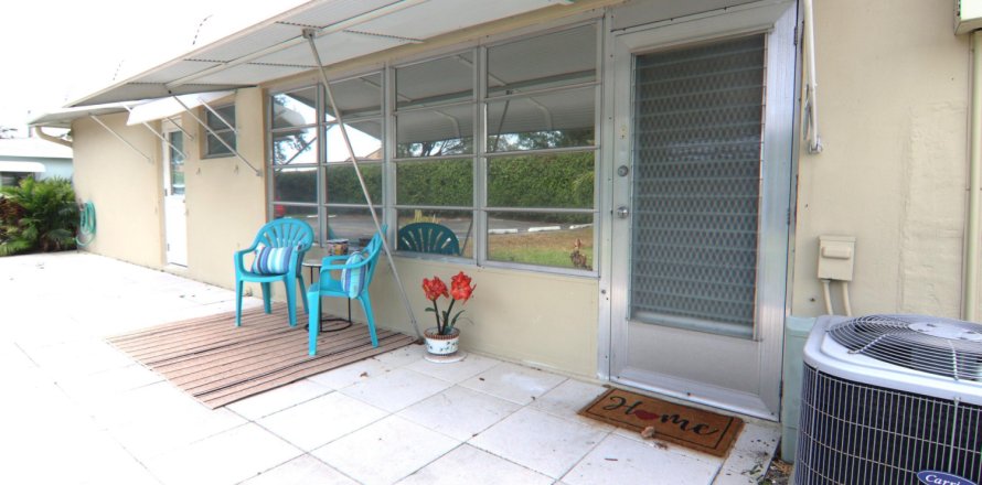 Condo in Delray Beach, Florida, 1 bedroom № 1186641