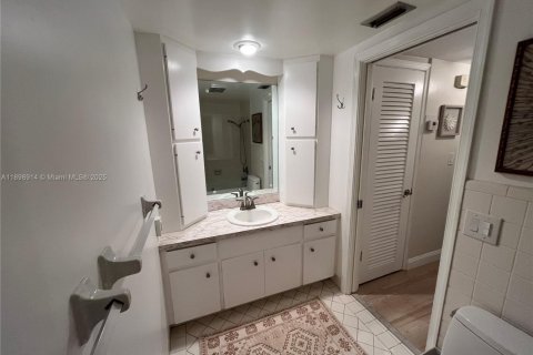 Купить кондоминиум в Форт-Лодердейл, Флорида 1 спальня, 88.26м2, № 2016317 - фото 11