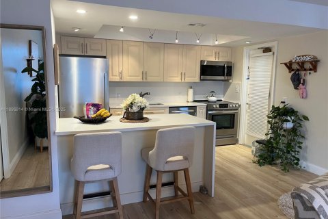 Купить кондоминиум в Форт-Лодердейл, Флорида 1 спальня, 88.26м2, № 2016317 - фото 18