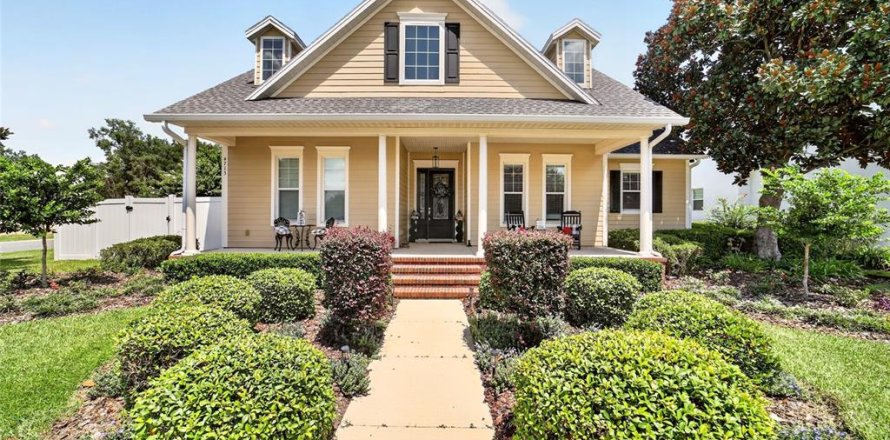 Villa ou maison à MAGNOLIA PARK à Ocala, Floride 3 chambres, 261.24 m2 № 2325171