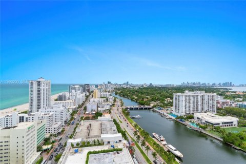 Copropriété à vendre à Miami Beach, Floride: 1 chambre, 93.09 m2 № 2056028 - photo 3