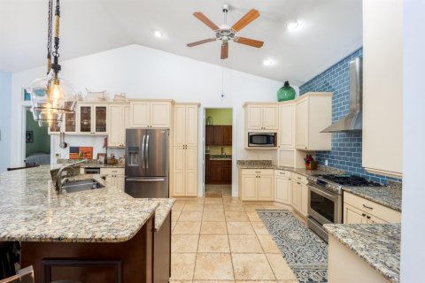 House in Stuart, Florida 4 bedrooms, 254.74 sq.m. № 2250752 - photo 21