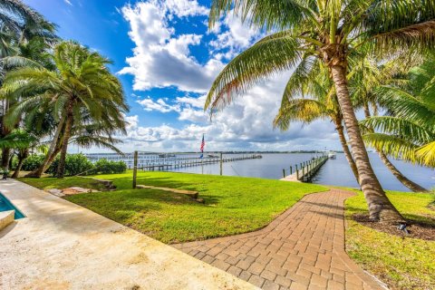 House in Stuart, Florida 4 bedrooms, 254.74 sq.m. № 2250752 - photo 7