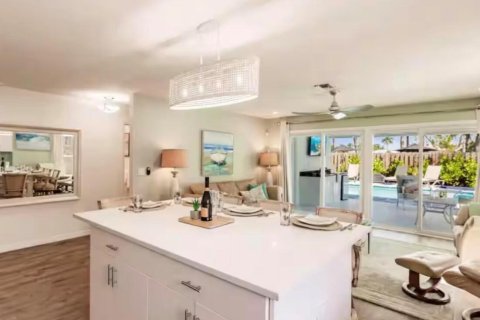 House in Naples, Florida 4 bedrooms, 153.66 sq.m. № 2176709 - photo 8