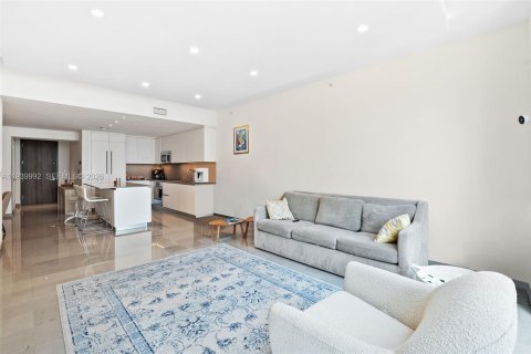 Condominio en venta en Miami, Florida, 3 dormitorios, 189.8 m2 № 2152685 - foto 3