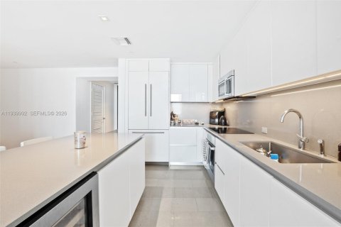 Condominio en venta en Miami, Florida, 3 dormitorios, 189.8 m2 № 2152685 - foto 7