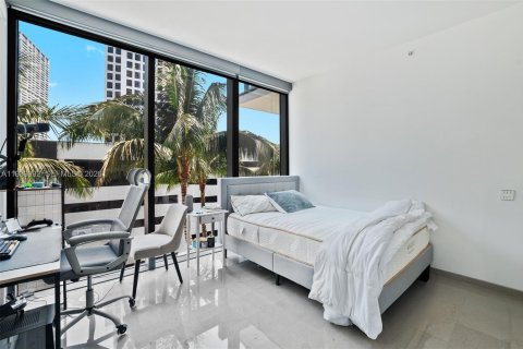 Condominio en venta en Miami, Florida, 3 dormitorios, 189.8 m2 № 2152685 - foto 15