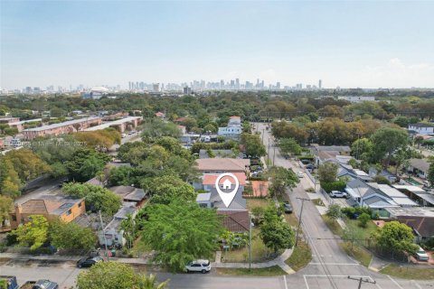House in Miami, Florida 4 bedrooms, 128.76 sq.m. № 1896310 - photo 28