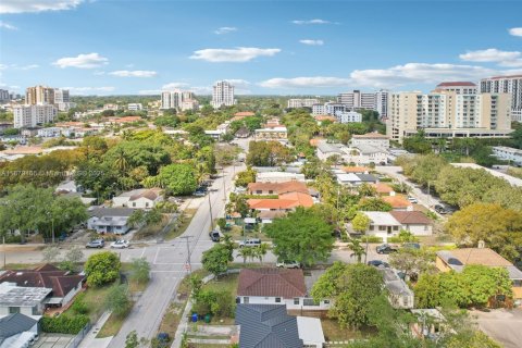 House in Miami, Florida 4 bedrooms, 128.76 sq.m. № 1896310 - photo 29