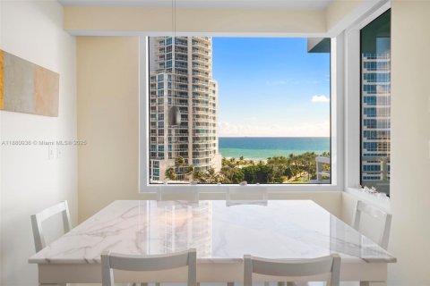 Copropriété à vendre à Miami Beach, Floride: 3 chambres, 167.41 m2 № 1945781 - photo 11