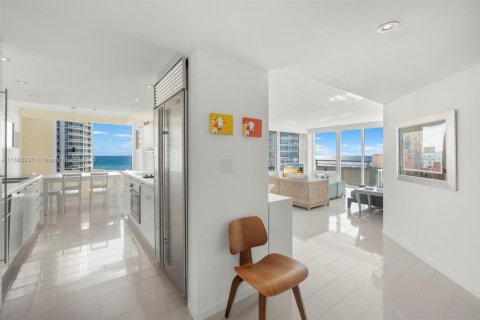 Copropriété à vendre à Miami Beach, Floride: 3 chambres, 167.41 m2 № 1945781 - photo 9