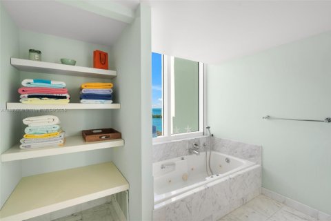 Copropriété à vendre à Miami Beach, Floride: 3 chambres, 167.41 m2 № 1945781 - photo 18