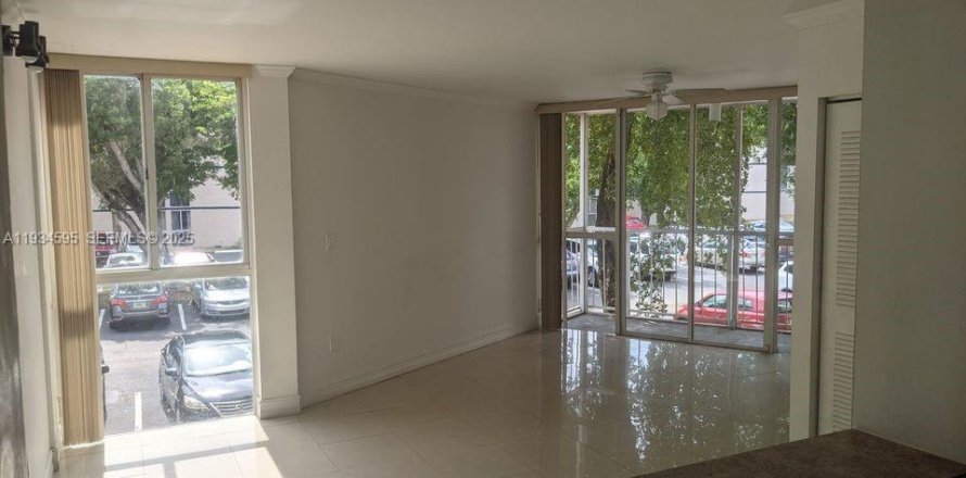 Appartement à Hialeah, Floride 2 chambres, 85.93 m2 № 1992911