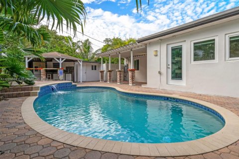 Propiedad comercial en venta en Miami, Florida, 102.19 m2 № 1860440 - foto 18