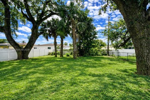 Casa en venta en Fort Lauderdale, Florida, 3 dormitorios, 100.98 m2 № 2055224 - foto 18