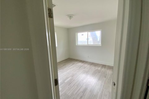 Casa en venta en Fort Lauderdale, Florida, 3 dormitorios, 100.98 m2 № 2055224 - foto 12