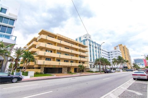Condo in Miami Beach, Florida, 2 bedrooms № 2078369