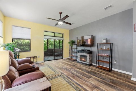 Villa ou maison à vendre à Kissimmee, Floride: 2 chambres, 118.73 m2 № 1877172 - photo 15