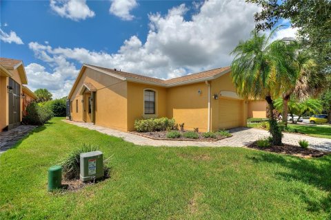 Villa ou maison à vendre à Kissimmee, Floride: 2 chambres, 118.73 m2 № 1877172 - photo 4