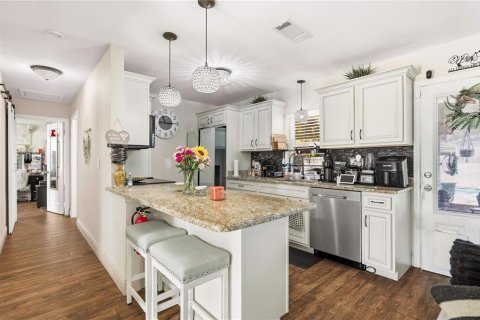 Villa ou maison à vendre à Deltona, Floride: 2 chambres, 82.03 m2 № 2406548 - photo 8