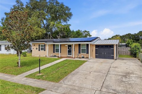 Villa ou maison à vendre à Deltona, Floride: 2 chambres, 82.03 m2 № 2406548 - photo 2
