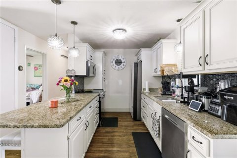 Villa ou maison à vendre à Deltona, Floride: 2 chambres, 82.03 m2 № 2406548 - photo 10