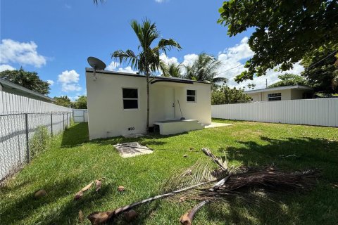 House in Miami, Florida 3 bedrooms, 118.91 sq.m. № 1882031 - photo 26
