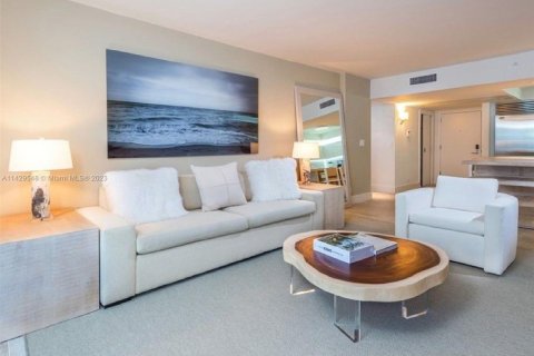 Снять в аренду кондоминиум в Майами-Бич, Флорида 1 спальня, 82.96м2, № 1959024 - фото 8