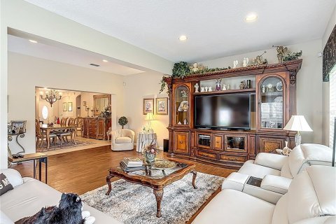 House in Kissimmee, Florida 3 bedrooms, 285.95 sq.m. № 2105616 - photo 27