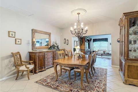 House in Kissimmee, Florida 3 bedrooms, 285.95 sq.m. № 2105616 - photo 23