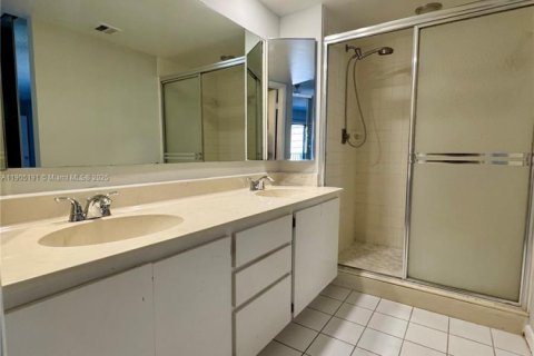 Townhouse in Davie, Florida 2 bedrooms, 138.24 sq.m. № 1962997 - photo 17