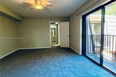 Townhouse in Davie, Florida 2 bedrooms, 138.24 sq.m. № 1962997 - photo 15