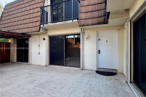 Townhouse in Davie, Florida 2 bedrooms, 138.24 sq.m. № 1962997 - photo 23