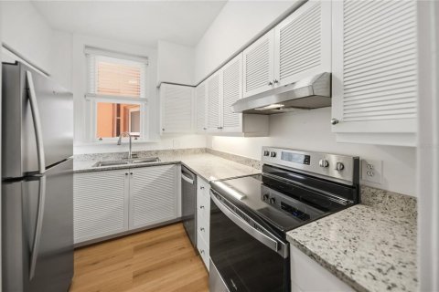 Condo in Sarasota, Florida, 1 bedroom № 2112516 - photo 7