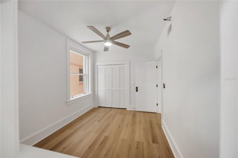 Condo in Sarasota, Florida, 1 bedroom № 2112516 - photo 16