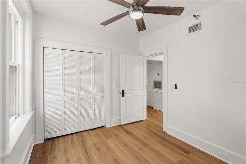 Condo in Sarasota, Florida, 1 bedroom № 2112516 - photo 17