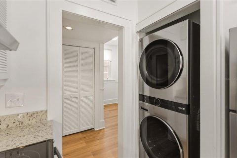Condo in Sarasota, Florida, 1 bedroom № 2112516 - photo 10