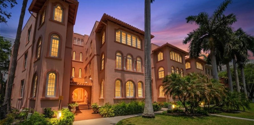 Condo in Sarasota, Florida, 1 bedroom № 2112516