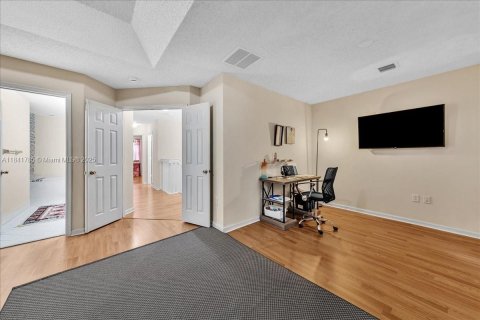 Townhouse in Miramar, Florida 3 bedrooms, 188.87 sq.m. № 1842726 - photo 30