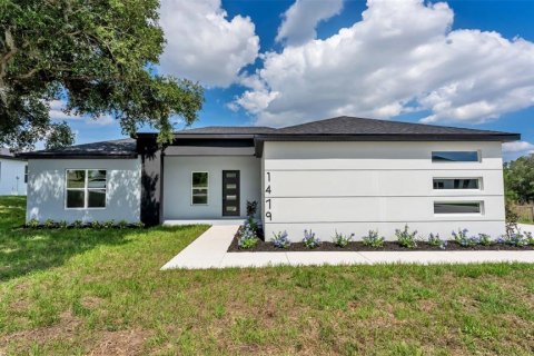 House in Davenport, Florida 4 bedrooms, 189.24 sq.m. № 2101569
