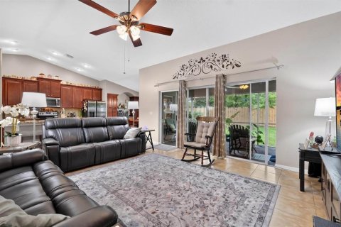House in Palm Coast, Florida 4 bedrooms, 205.13 sq.m. № 2299575 - photo 10