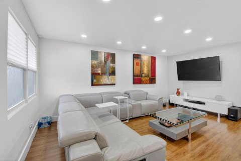Condo in Boca Raton, Florida, 2 bedrooms № 2081936 - photo 7