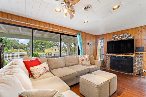 House in Stuart, Florida 3 bedrooms, 165.74 sq.m. № 2176628 - photo 6